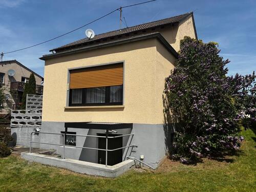 Foto - Mehrfamilienhaus, Wohnhaus in Hargesheim zum Kaufen
