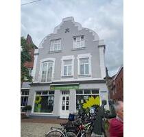 Attraktive Altbauwohnung in bester Innenstadtlage in Schleswig