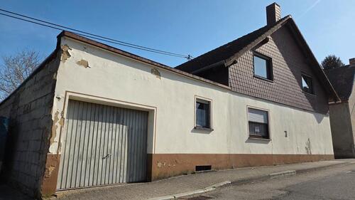 Foto - 7 Zimmer Mehrfamilienhaus, Wohnhaus zum Kaufen in Medard