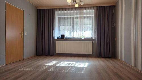 Foto - 7 Zimmer Mehrfamilienhaus, Wohnhaus in Medard