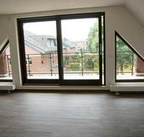 Luxuriöse, gepflegte DG-Wohnung - 2.OG - 60 qm in Ob.-Königshardt - Oberhausen Alsfeld