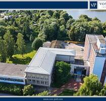 Großzügige Gewerbeeinheit mit zahlreichen Büros und Stellplätzen in begehrter Lage Stralsunds