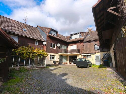 Foto - Drei Seiten Hof zu verkaufen - 450.000,00&nbsp;EUR Kaufpreis, ca.&nbsp; 280,00&nbsp;m&sup2;