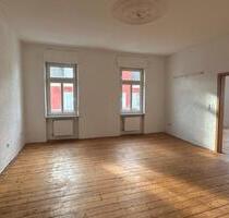 Wohnung mit Dielen, Stuck & Balkon in Sankt Ingbert Mitte