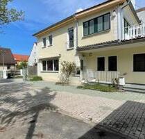 Nürnberg 5 Zi. Wohnhaus mit Büro & Garage & Balkon Gewerbe mögl.