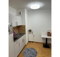 STUDENTENzimmer für FRAUEN (2erWG) ab 01.02.2026 möbiliert - Mannheim