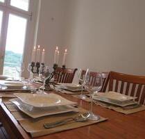 LED - Spots, Glattputz, Massivholzdielen, in der Mitte ein Kamin - Wuppertal Arrenberg