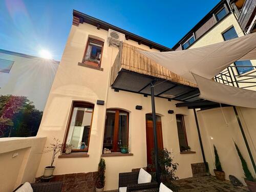 Foto - Charmantes möbliertes Innenhofhaus mit Balkon und Terasse