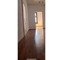 *Helle* 4 Zimmer Wohnung Gotha - 980,00&nbsp;EUR Kaltmiete, ca.&nbsp; 127,00&nbsp;m&sup2; in Waltershausen (PLZ: 99880)