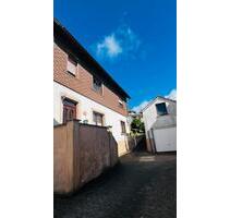 Ein-bis Zweifamilienhaus - 195.000,00&nbsp;EUR Kaufpreis, ca.&nbsp; 140,00&nbsp;m&sup2; in Bexbach (PLZ: 66450)