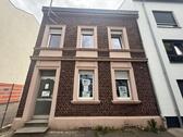 Foto - Familienfreundliches Einfamilienhaus mit Garten und Terrasse – frisch renoviert!