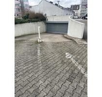 Gepflegter Tiefgaragenstellplatz - Offenbach am Main