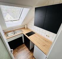 Stylische, voll möblierte 2,5-Zimmer-Dachgeschosswohnung in Top-Lage von Plochingen
