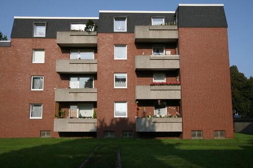 Foto - Für Senioren! Geräumige 2 Zimmer-Wohnung mit Balkon am Festplatz