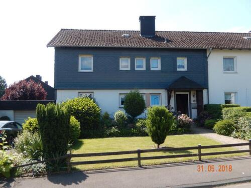 Foto - Mietwohnung mit Balkon , Garage und Garten
