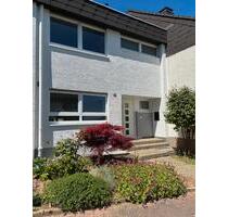 Schönes sonniges Reihenhaus 4,5 Zimmern Frankfurt Nieder-Eschbach - Frankfurt am Main Bonames