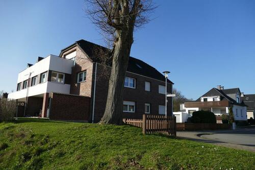 Foto - Zentral gelegene helle 2 ZKB mit nicht einsehbarem XL-Süd-Balkon