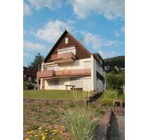 Tolles Dreifamilienhaus - 399.000,00&nbsp;EUR Kaufpreis, ca.&nbsp; 255,00&nbsp;m&sup2; in Schramberg (PLZ: 78713)