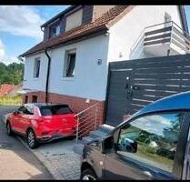 Geräumiges 8-Zimmer Haus in Adelsheim mit Garage