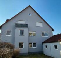 Helle Großräumige 2 Zimmer Dachgeschosswohnung mit Erkern, Balkon - Weidenbach