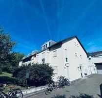 Helle 2-Zimmer-Wohnung im ruhigen Hinterhaus - Karlsruhe Südstadt