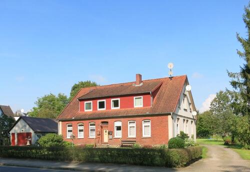 Foto - Mehrfamilienhaus mit großem Grundstück