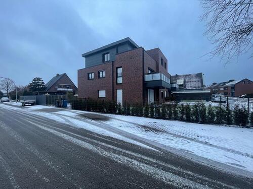 Foto - 3-Zimmer-Wohnung mit 93 qm in einem 5 -Familienhaus Erstbezug