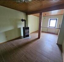 Cozy Home with fireplace and lovley garden in Weilerbach.