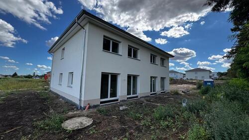 Foto - Neubau Doppelhaushälfte in Magdeburg mit Garten & Blick ins Grüne