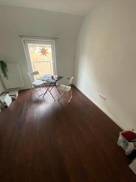 Foto - Nachmieter für Zimmer in Dreier-Mädchen-WG(Studierende bevorzugt)