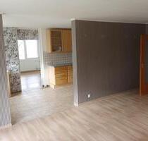 4,5-Zi. Wohnung | EBK | Aufzug | 2 Balkone | ruhig | Weitblick - Nürtingen