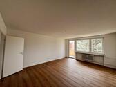 Foto - Modernisierte 3-Zimmer-Wohnung mit Loggia und Fensterbad