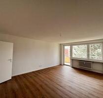 Modernisierte 3-Zimmer-Wohnung mit Loggia und Fensterbad - Barsinghausen