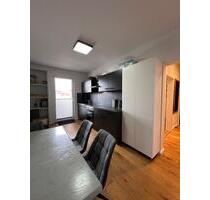 Schöne 2 Zimmer Altbau Wohnung Balkon Küche - Nürnberg Zerzabelshof