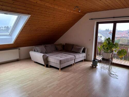 Foto - Helle 4 Zimmer Wohnung mit Balkon und Stellplatz zu vermieten