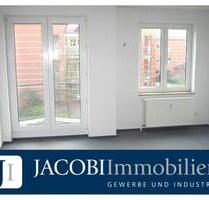 -helle 3-Zimmer-Wohnung, ca. 76 m² Wohnung mit Balkon in zentraler Lage - Ludwigslust