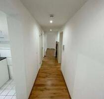 Hochparterre 3-Zi Wohnung mit Garage, Balkon und Einbauküche - Lahr (Schwarzwald)