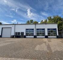 Lagerhalle mit Büro, Sanitär und großer Parkplatz - Langenselbold