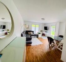 von Privat, 3-Zimmer Wohnung mit 270 qm Privatgarten in Aschheim