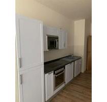 Großzügige 3-Zimmer mit Laminat, EBK und Wannenbad in guter Lage - Chemnitz Rabenstein