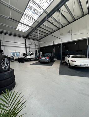 Foto - + KFZ WERKSTATT 400QM HALLE LAGERHALLE HOCHREGAL +