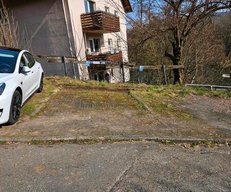 Foto - PKW Stellplatz Marburg Wehrdaer Weg