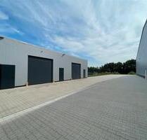 Vielseitige Multifunktions-Garage mit Sektionaltor, 220400V, Grundfläche ca. 64 qm Fläche! - Twistringen