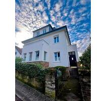 strahlende 2 ZKB Altbau-Mietwohnung mit Einbauküche, Bischmisheim - Saarbrücken