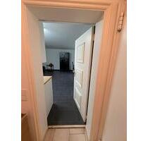 1 Zimmer Souterrain Wohnung möbliert in Köln Weiden