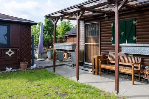 Foto - Gemütliche Campinghütte mit Pavillon auf Dauerstellplatz