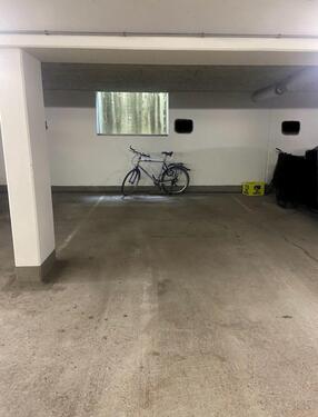 Foto - Tiefgaragenstellplatz - 50,00 EUR Miete,