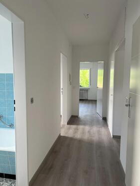 Foto - TOP - Erstbezug nach Sanierung, schöne 2 Zi.-Whg 1.OG, Südbalkon