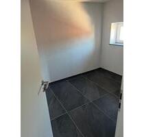 Helle renovierte 3 Zimmer Wohnung - Sinsheim