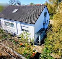 Einfamilienhaus, großes Grundstück in ruhiger Lage zu verkaufen - Aalen Ebnat
